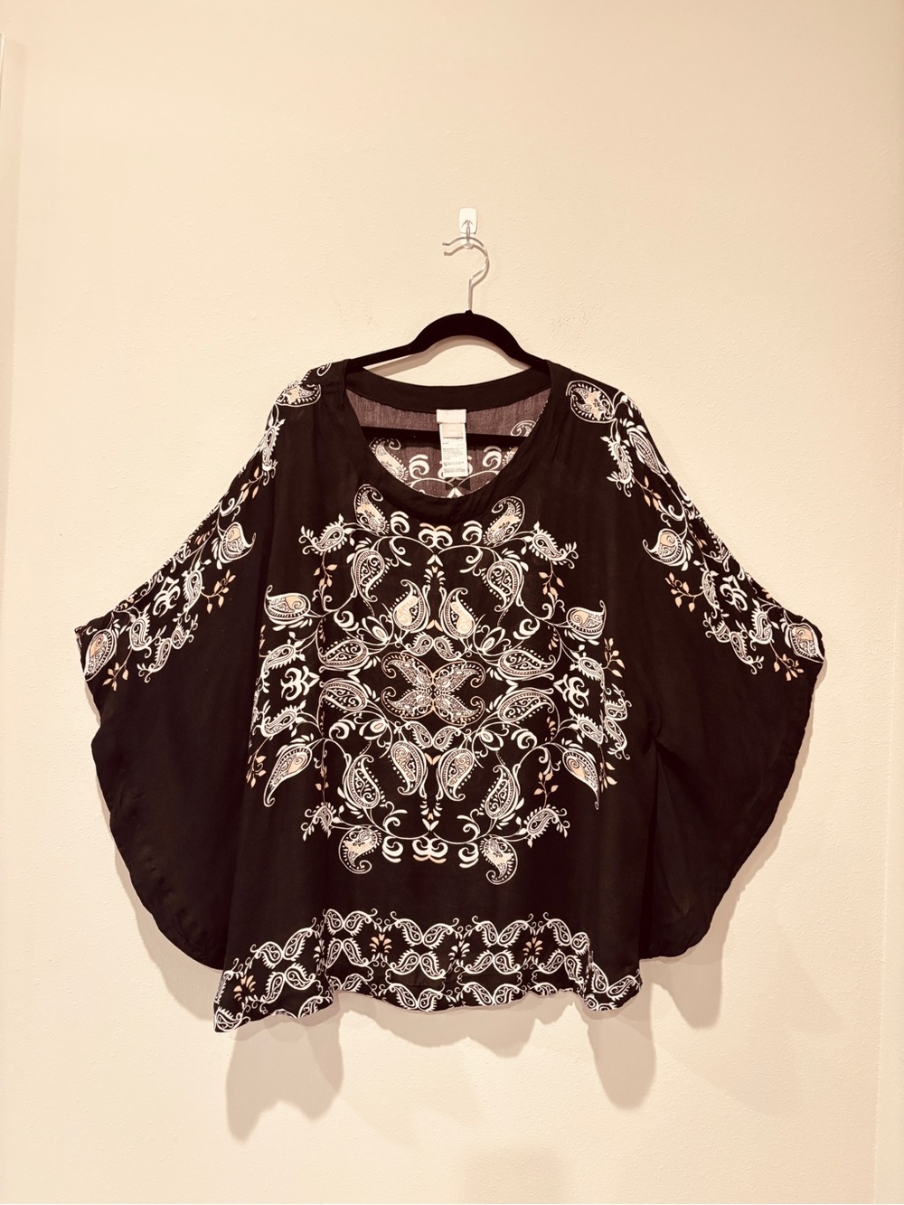 Chico's Black Tunic with White Paisley Embroidery Spring Casual Versatile Comfy